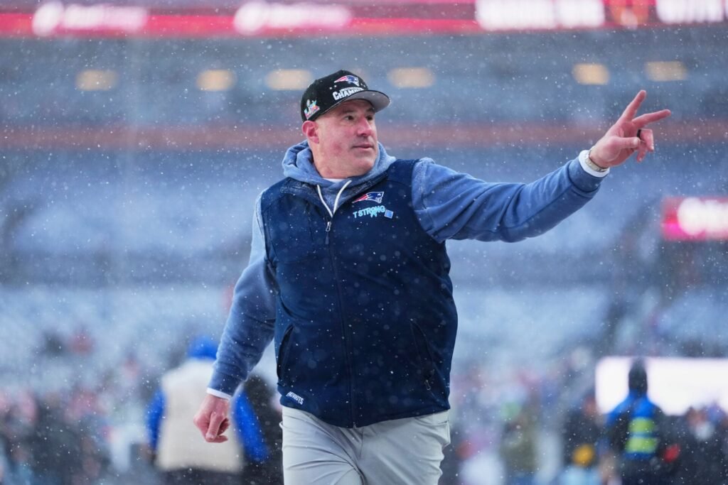 Vrabel Jokes on Tooth Fairy, Dismisses Patriots’ 5-0 White Jersey Streak