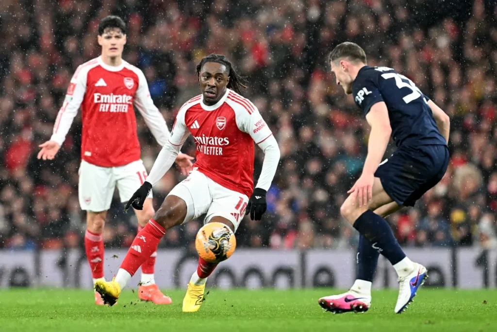 Arsenal’s 4-0 FA Cup Thrashing of Wigan: Eze Stars in Participant Scores