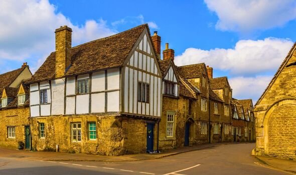 Lacock: England’s Magical Village Frozen in Time Lacock: England’s Magical Village Frozen in Time