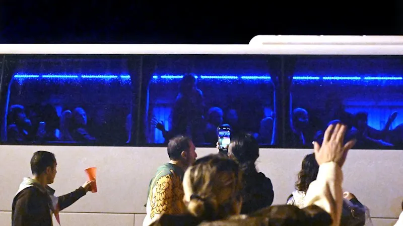 Iranian Soccer Workforce Indicators SOS Amid Regime Threats on Gold Coast Iranian Soccer Workforce Indicators SOS Amid Regime Threats on Gold Coast