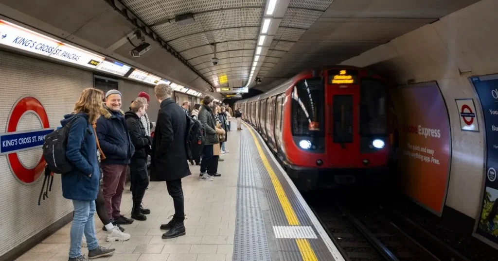 London Tube Commuters Gag on Intense Chocolate Scent at King’s Cross