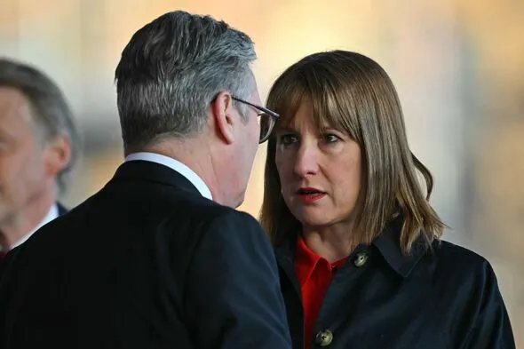 Starmer-Reeves Pressure: ‘Ex-Lovers Strapped Collectively’ Starmer-Reeves Pressure: ‘Ex-Lovers Strapped Collectively’