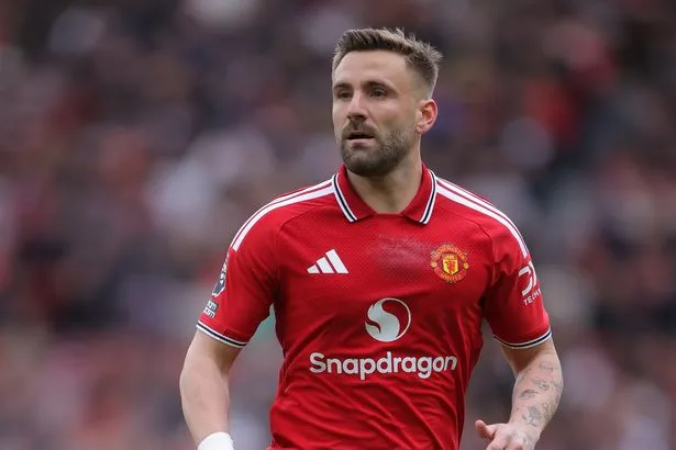 Man Utd Contract Updates: Fernandes, Martinez, Shaw & Bayindir Futures Man Utd Contract Updates: Fernandes, Martinez, Shaw & Bayindir Futures