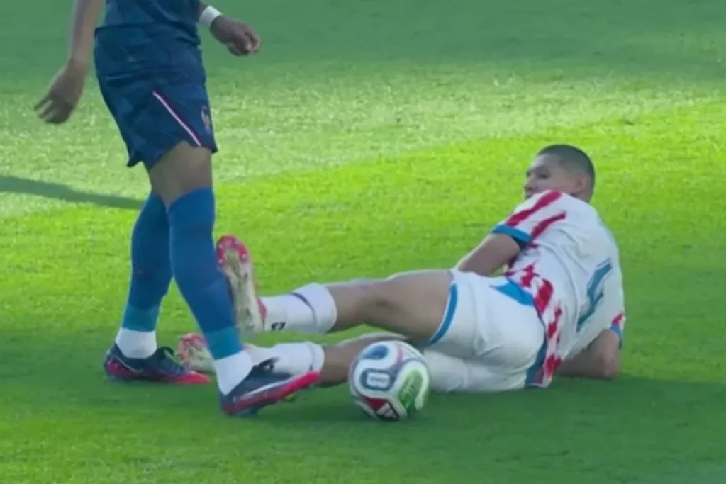 Paraguay Participant’s Kick Sparks Outrage, Echoes Beckham’s Notorious Crimson Card Paraguay Participant’s Kick Sparks Outrage, Echoes Beckham’s Notorious Crimson Card