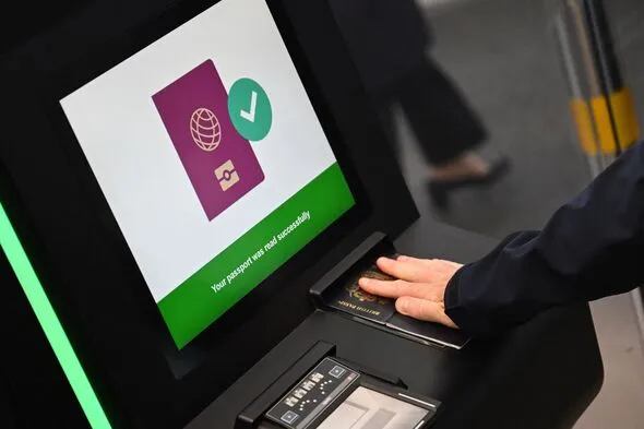 EU Border System Flaw Sparks Airport Chaos, Requires Shutdown EU Border System Flaw Sparks Airport Chaos, Requires Shutdown
