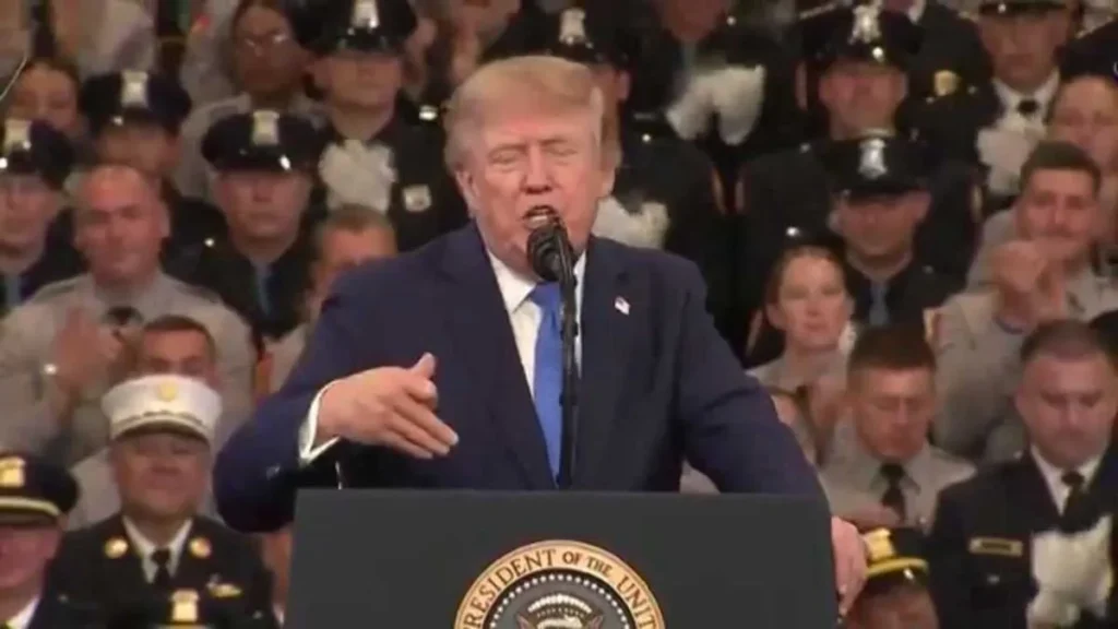Trump’s Strait of Hormuz Declaration Sparks Worldwide Debate Trump’s Strait of Hormuz Declaration Sparks Worldwide Debate
