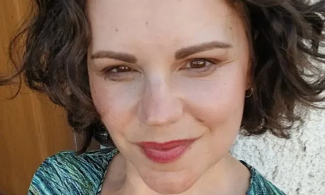 Dr. Philippa Kaye Opens Up About Early Menopause After Most cancers Surgical procedure Dr. Philippa Kaye Opens Up About Early Menopause After Most cancers Surgical procedure