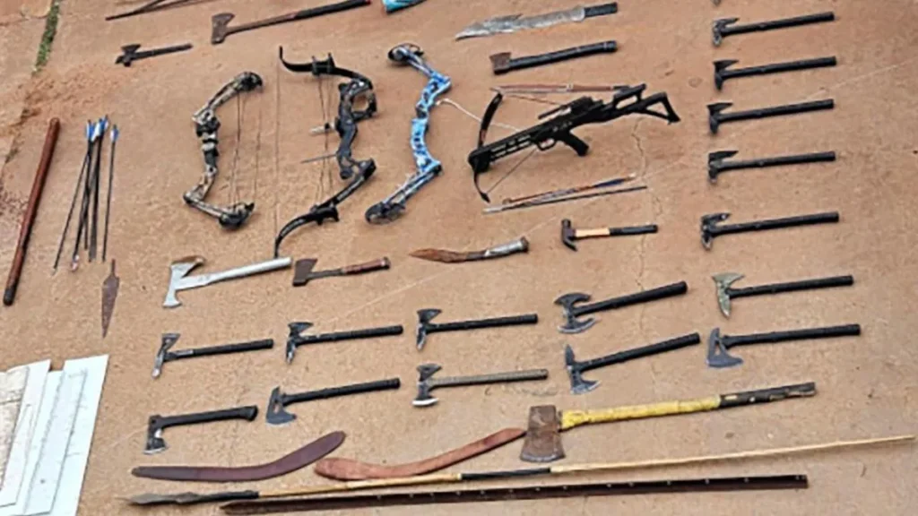 Arrow Fired at Police Amid Outback Group Violence