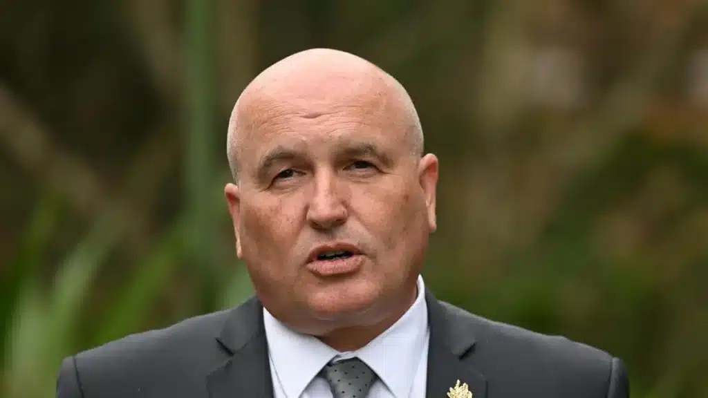 Former Minister to Testify in ICAC Probe on Developer Hyperlinks Former Minister to Testify in ICAC Probe on Developer Hyperlinks