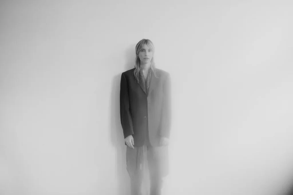 Carmen Villain’s ‘Memoria’: Crafting Summary Soundscapes for Reminiscence