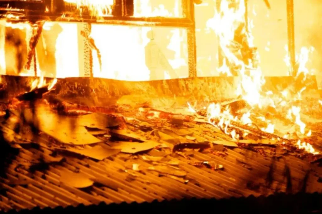 Chile Nursing Residence Fireplace Kills 16 in Tragic Blaze
