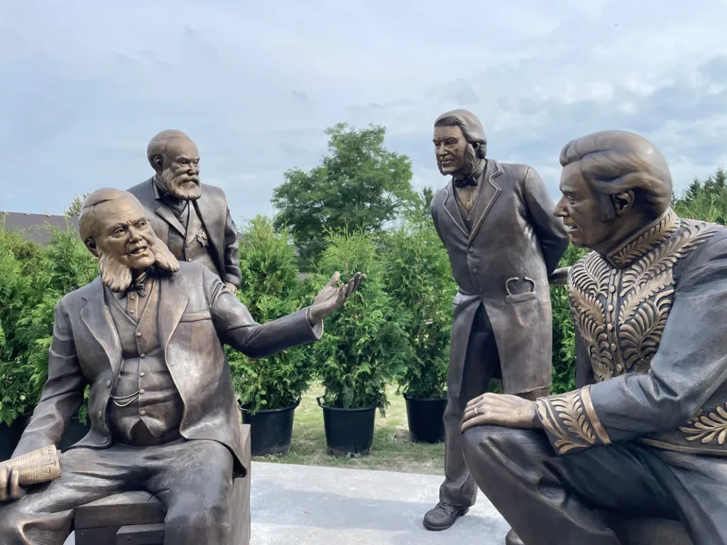 Prime Ministers Path Statues Reappear in Baden Amid Ongoing Controversy