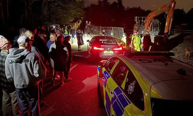 Travellers Blocked from Sawbridgeworth Website After Excessive Court docket Injunction Prolonged Travellers Blocked from Sawbridgeworth Website After Excessive Court docket Injunction Prolonged